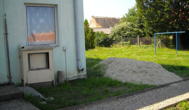 Rekonštrukcia chodníka ZŠ