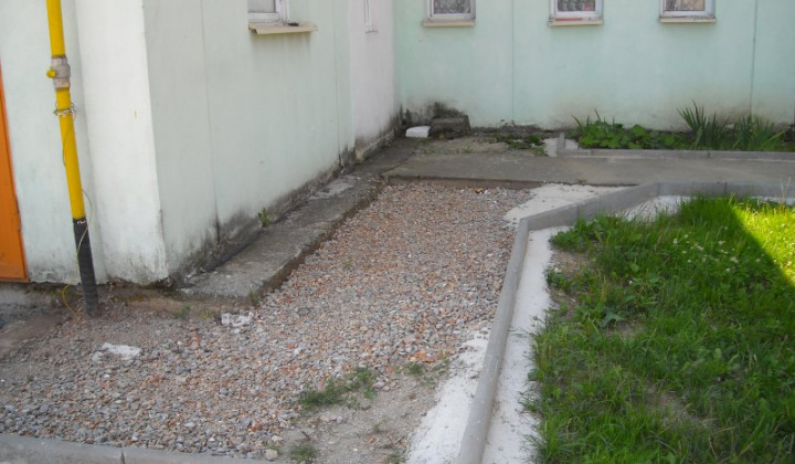 Rekonštrukcia chodníka ZŠ