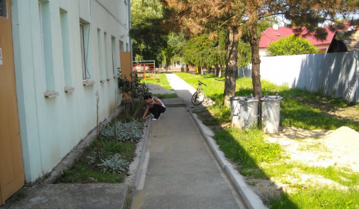 Rekonštrukcia chodníka ZŠ