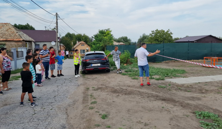 5. fotografia fotogalérie Aktuality / Detské ihrisko v obci Šimonovce - foto